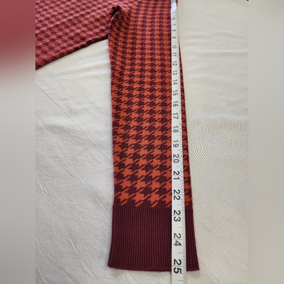NWT Kim Rogers Women's Wine Houndstooth Crew Long Sleeve Pullover Sweater, sz MD - Picture 8 of 15